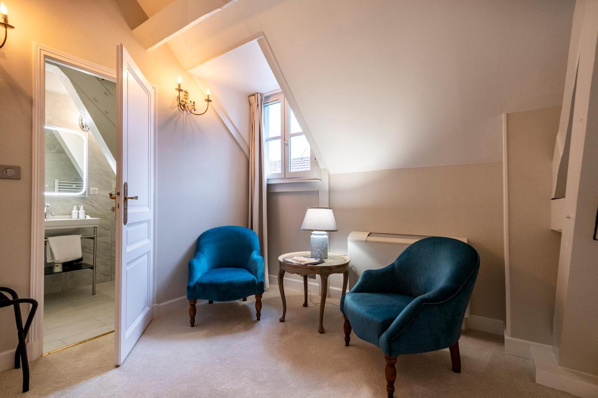 Hotel De La Poste Авалон Екстериор снимка