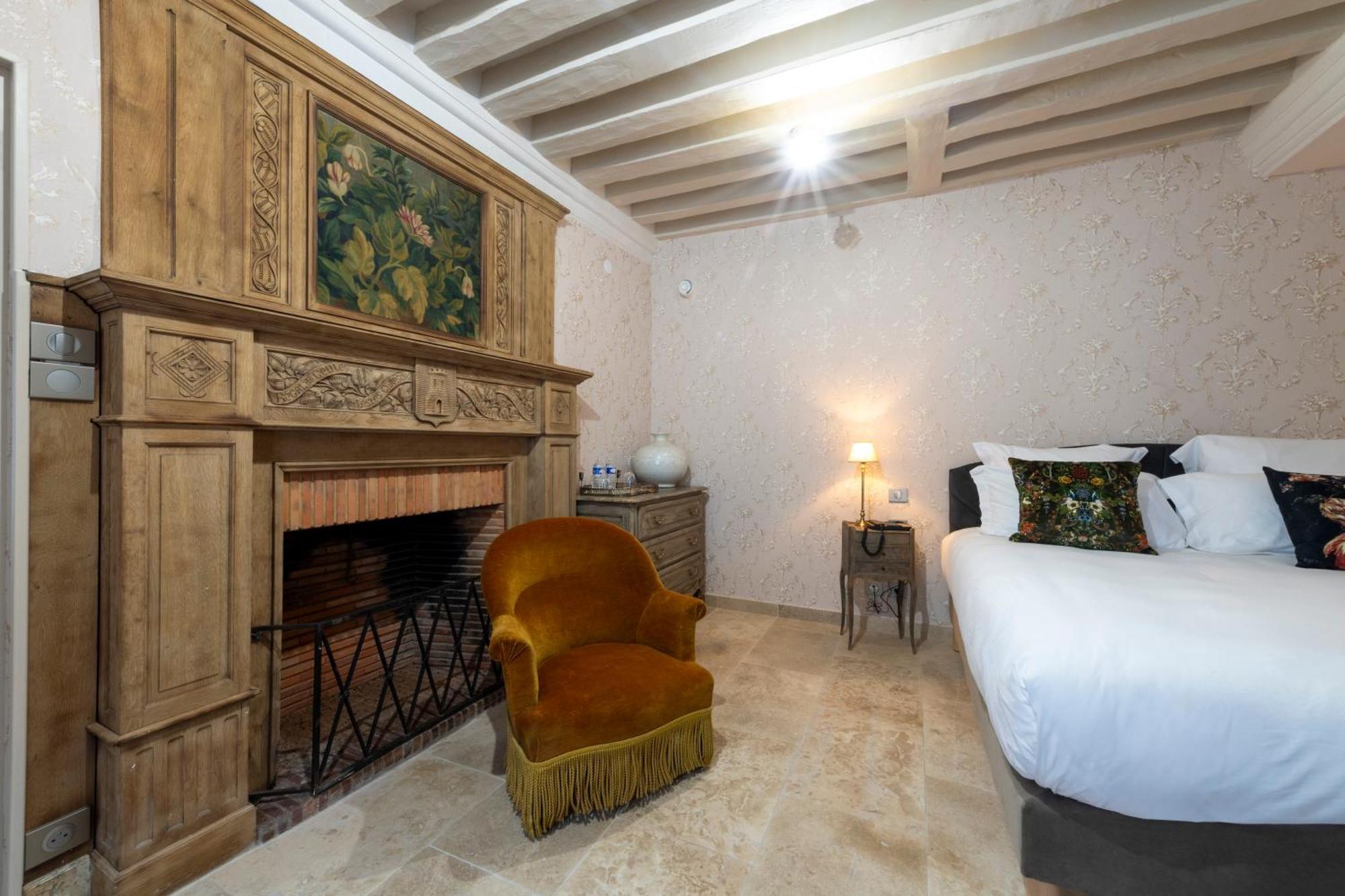 Hotel De La Poste Авалон Екстериор снимка